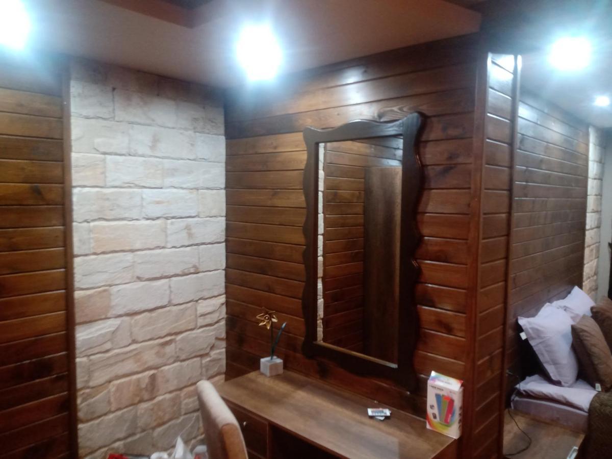 Кръчмъ При Байката Alpin Hotel Ribarița Exterior foto