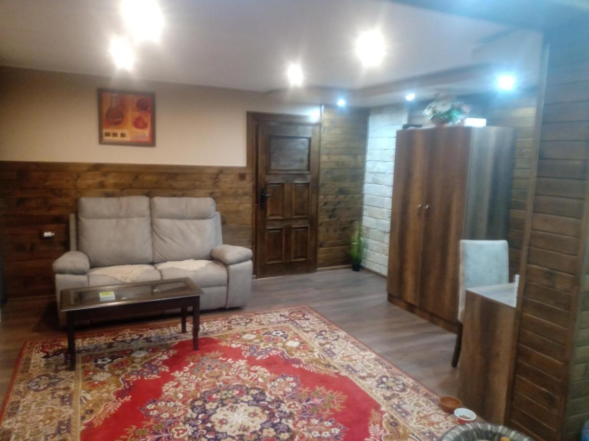 Кръчмъ При Байката Alpin Hotel Ribarița Exterior foto
