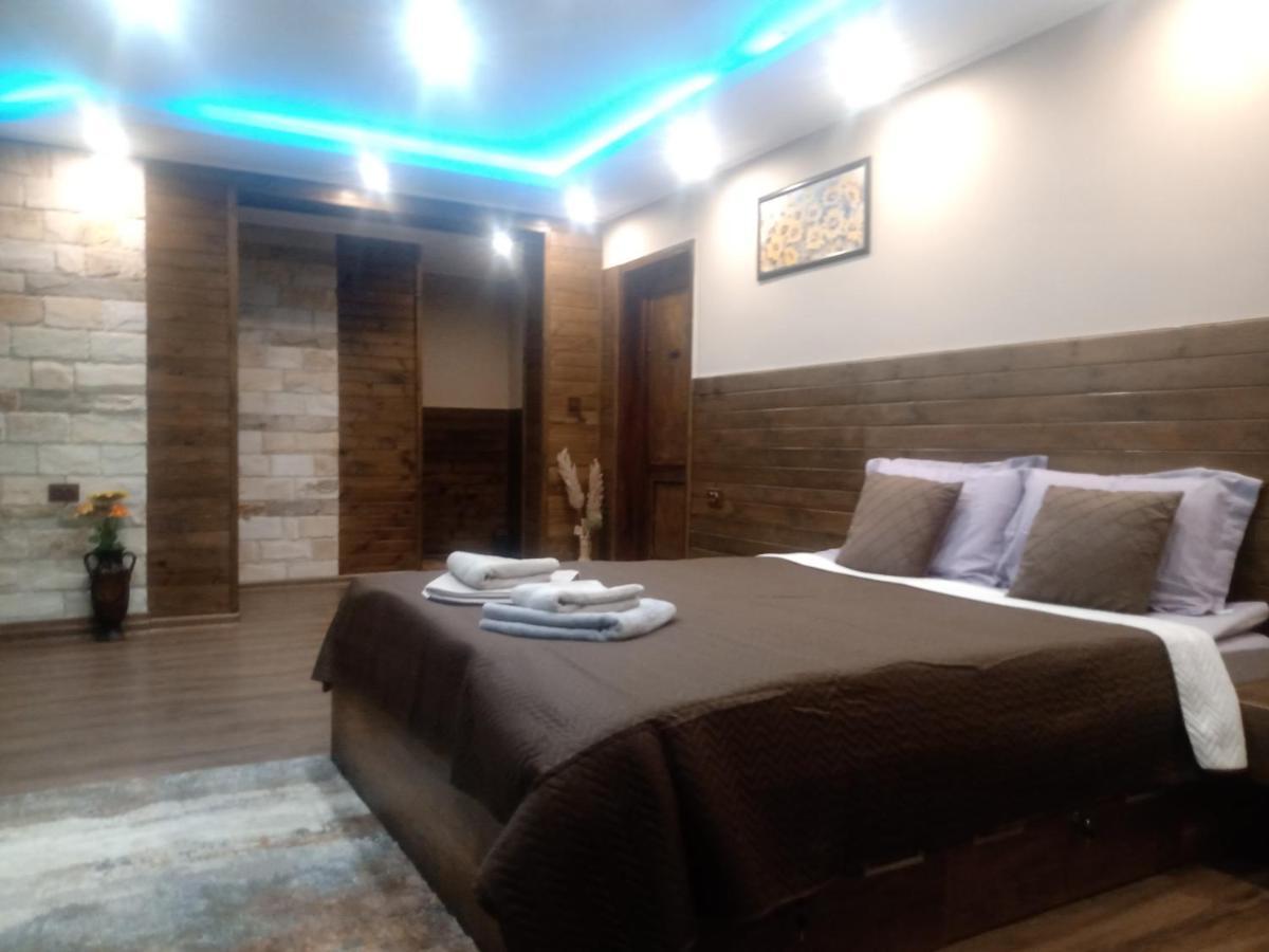 Кръчмъ При Байката Alpin Hotel Ribarița Exterior foto