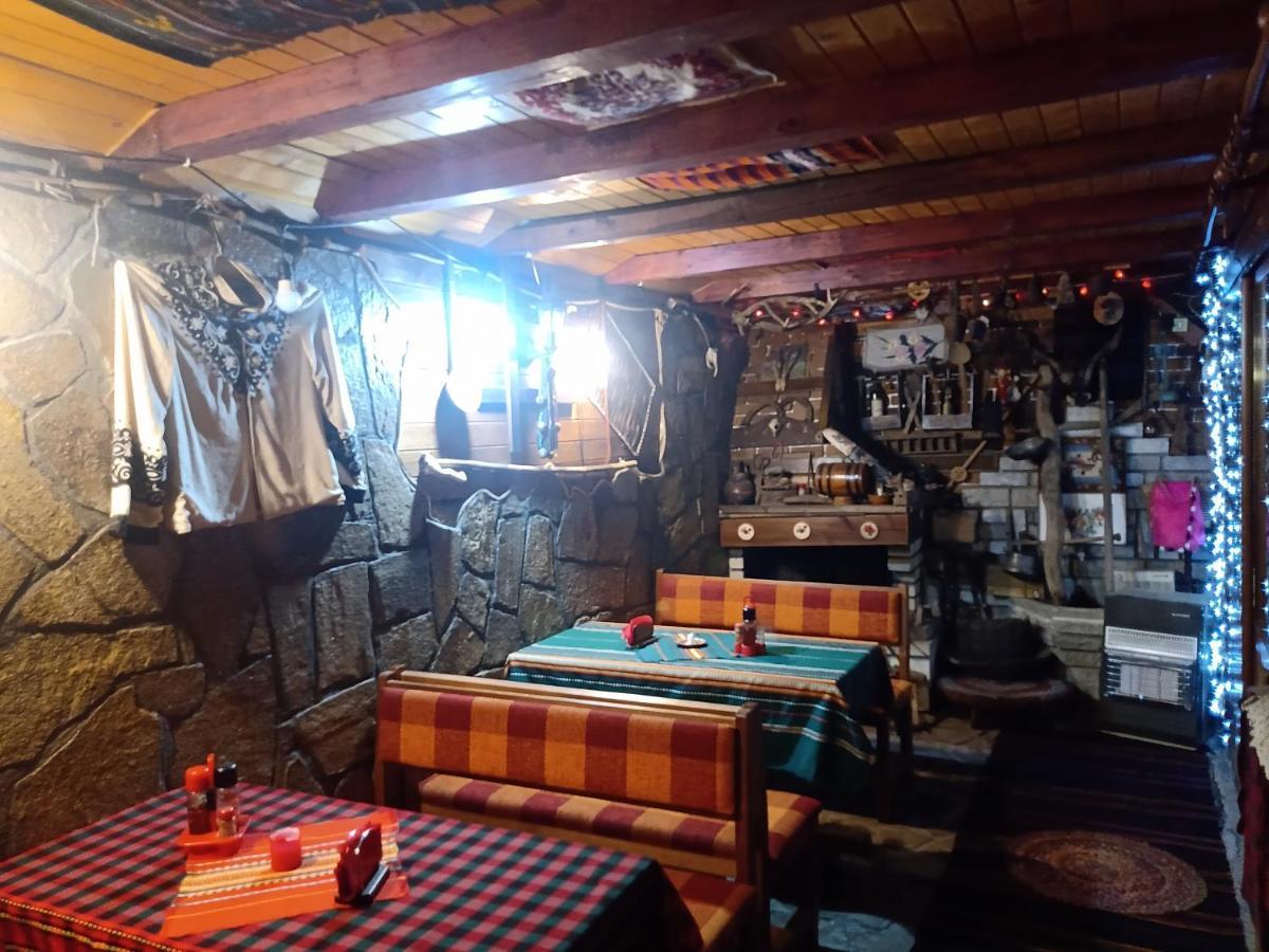 Кръчмъ При Байката Alpin Hotel Ribarița Exterior foto